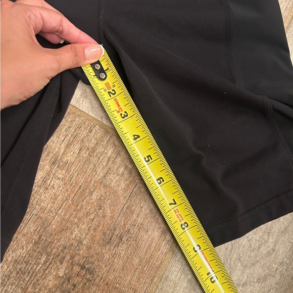 ATHLETA Excursion Hybrid Ribbed 9 Inch Bike Shorts Sz S Black Hiking - Picture 9 of 10